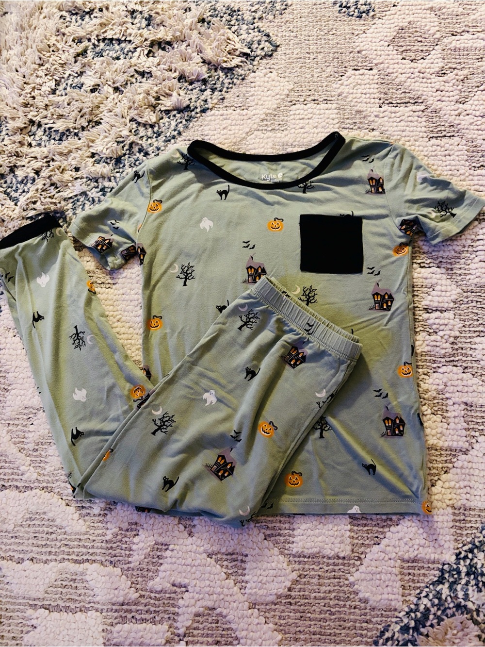KYTE Kids Halloween Green Bamboo Pajama Set - Size 6T Unisex
